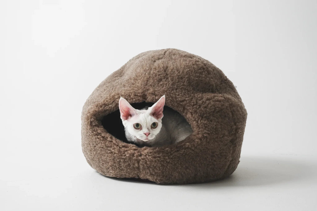 Nest Natural Woolen Pet Bed - Beige