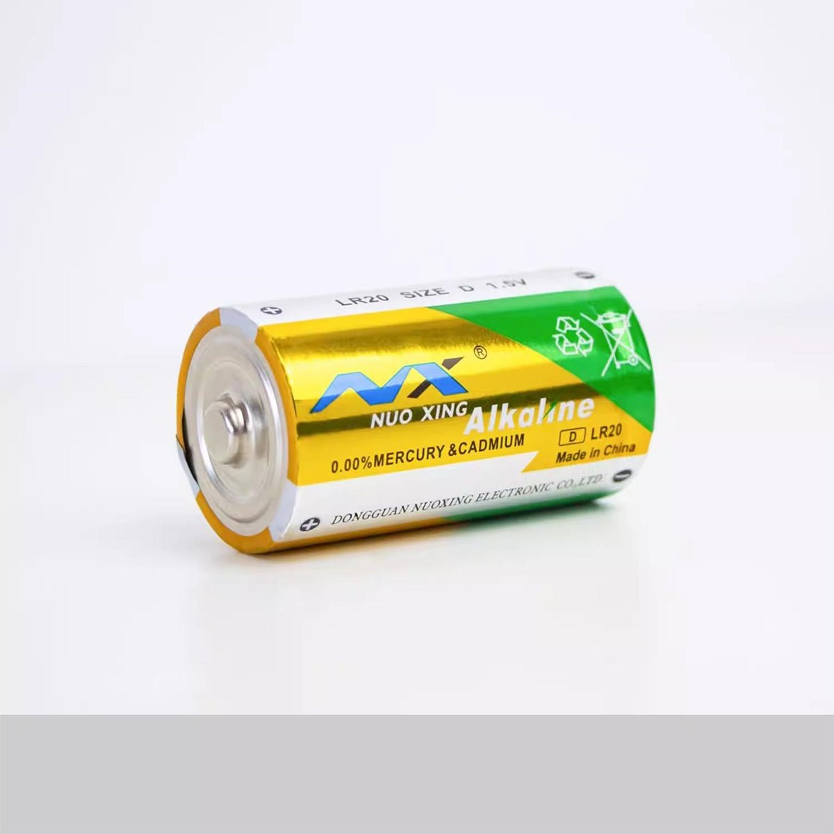 Smart Vacuum Pet Food Storage Container D-Size Alkaline Batteries 1.5V (3-Pack)
